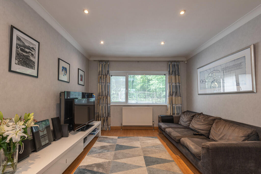 Heaton Road, Gledholt photo 3