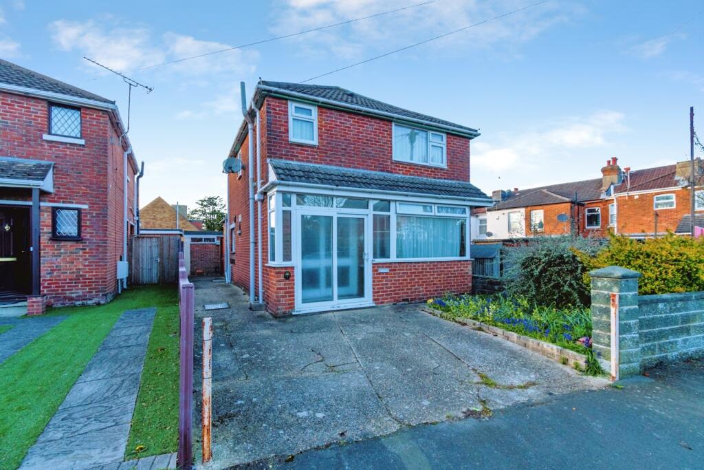 Main image of property: King Edward Avenue, Regents Park, Southampton, Hampshire, SO16