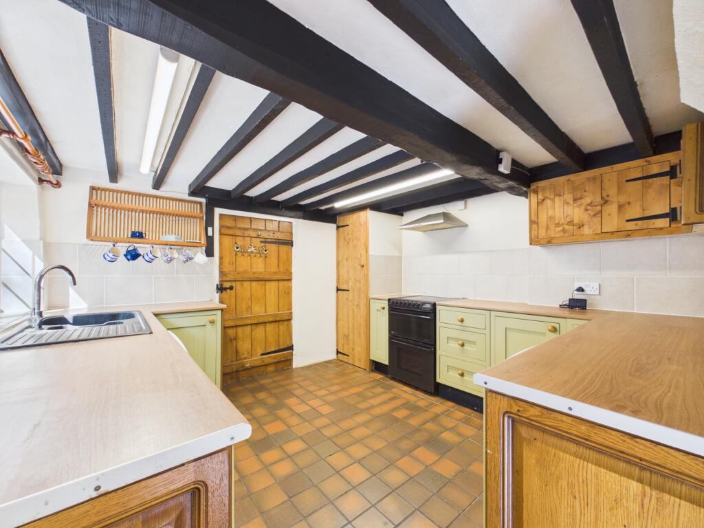 House in Basingstoke and Deane, Tadley - View 5