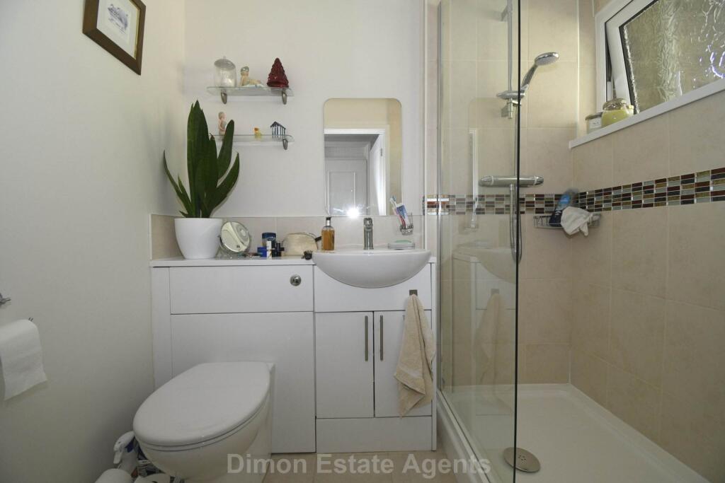 Apartment in Gosport, Hampshire - View 3