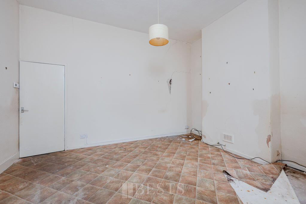 House in Runcorn, Dukesfield, Higher Runcorn - More