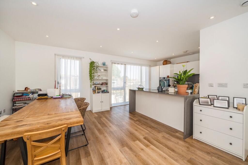 Apartment in London - View 4