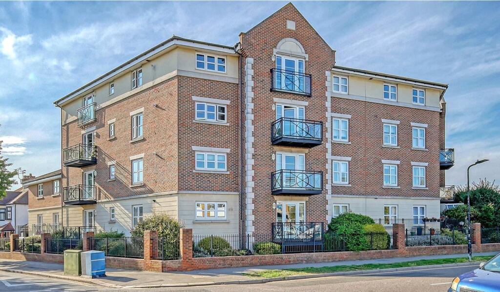Main image of property: The Broadway, Thorpe Bay, Essex, SS1