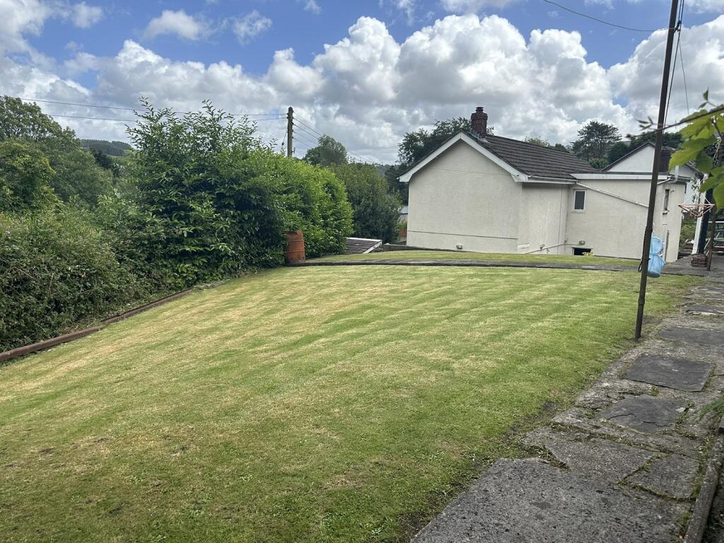 House in Ystradgynlais - View 4