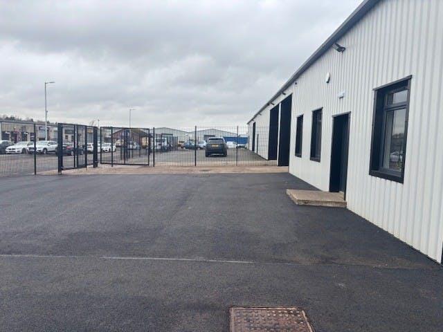 32 Viking Road 11.jpg