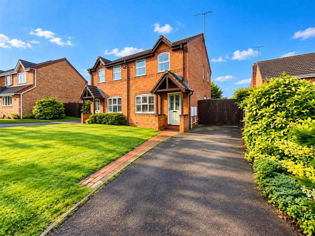 Main image of property: Elder Close, Uttoxeter ST14 8UR