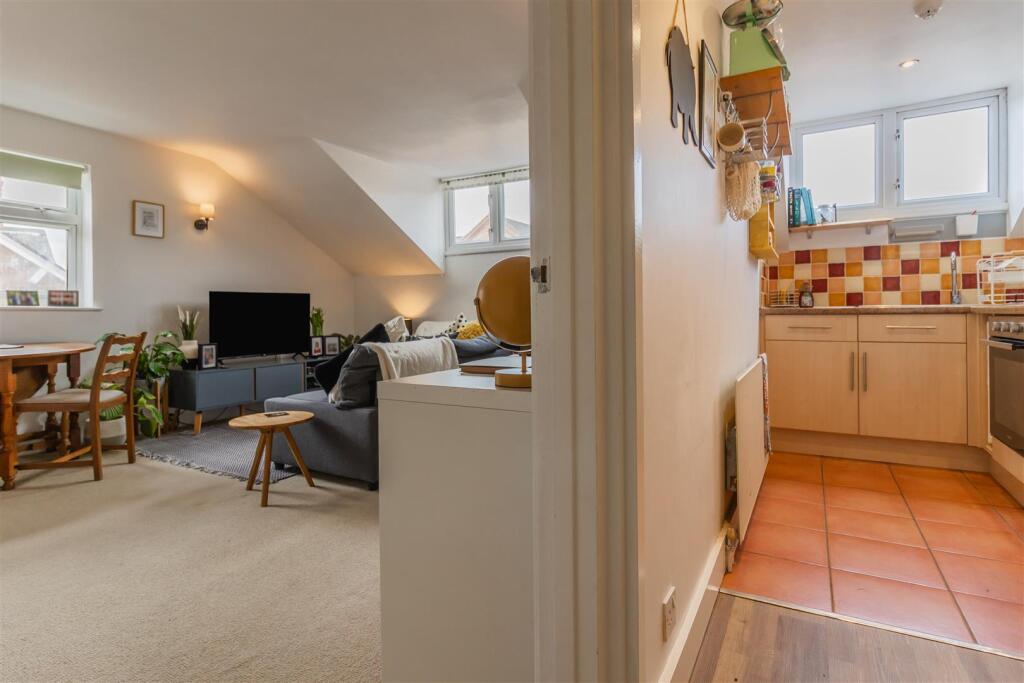 Apartment in Leamington Spa, Milverton, Royal Leamington Spa - View 4
