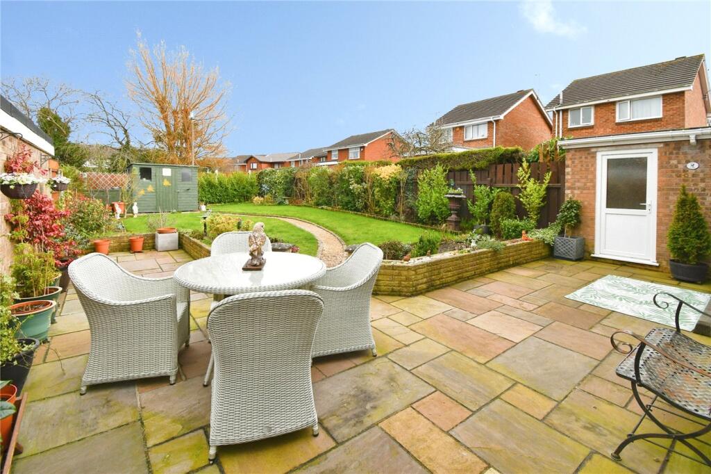 Lombardy Avenue, Greasby, Wirral photo 4
