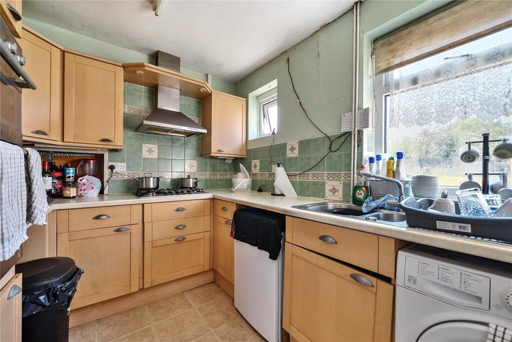 House in Orpington, Broom Hill, Ramsden - View 5