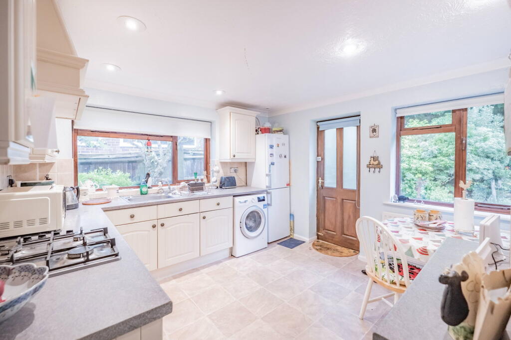 House in Tonbridge - View 4