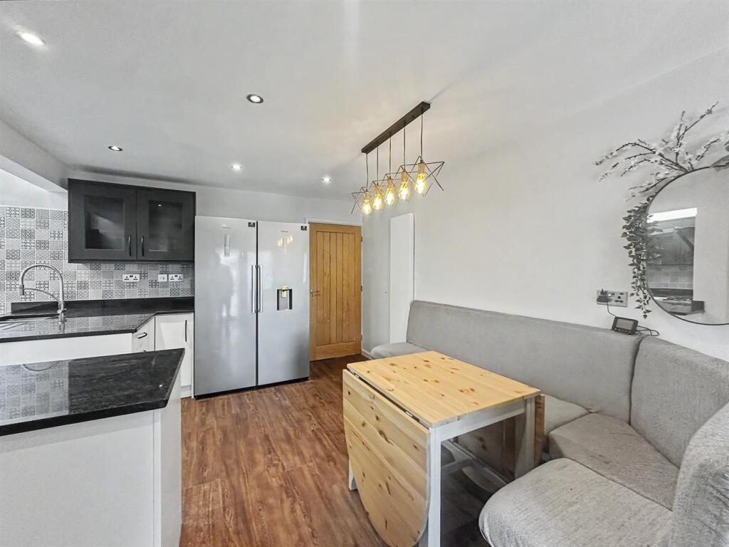 House in Nottingham - View 5