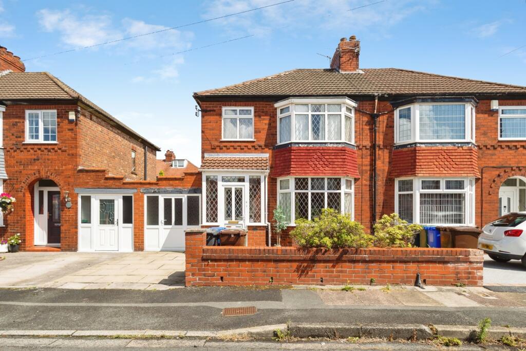 Main image of property: Earlston Avenue, Denton, Manchester, Greater Manchester, M34