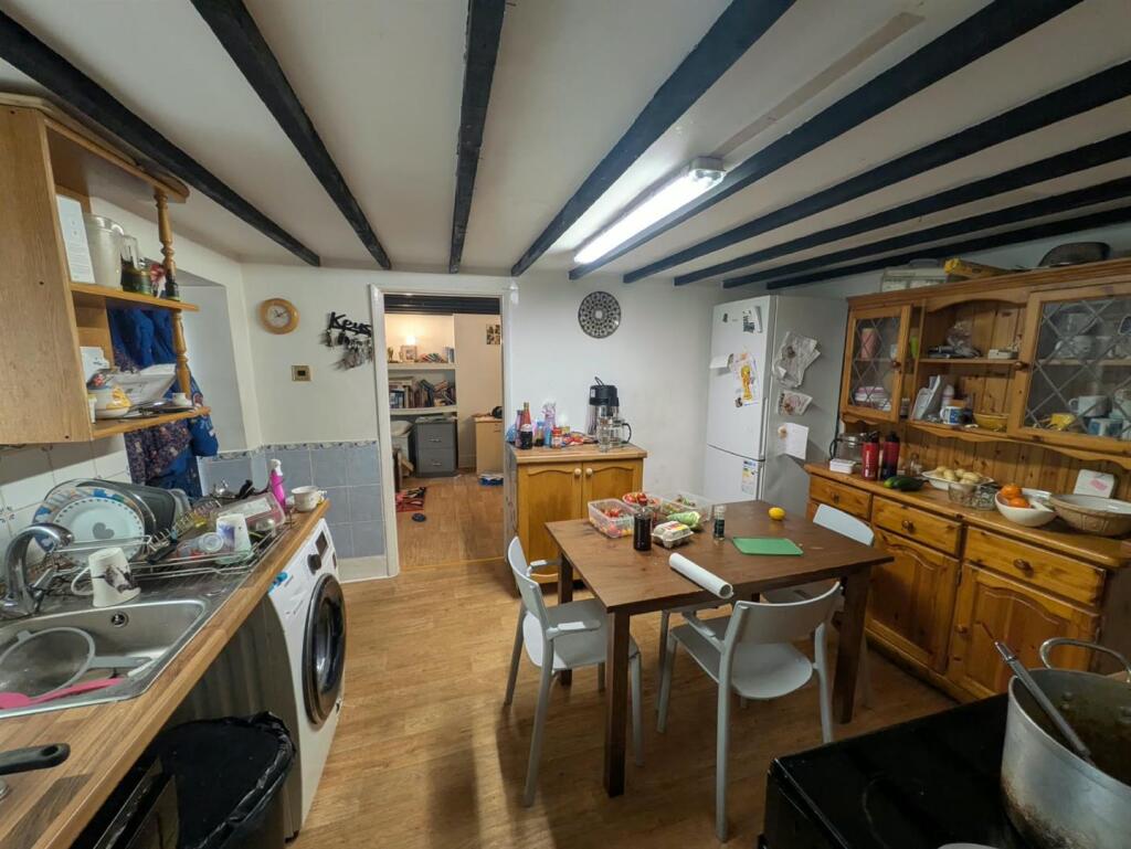 Apartment in Bath, Twerton - View 2