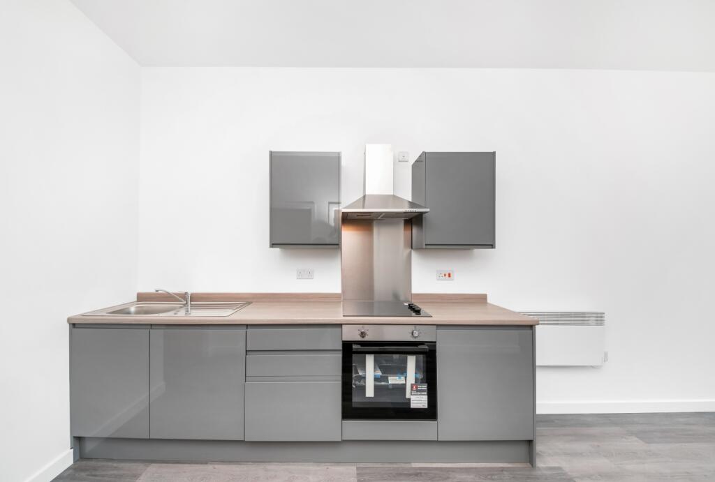 Additional image 2 of Card House, Bingley Road, Bradford, BD9 6FF