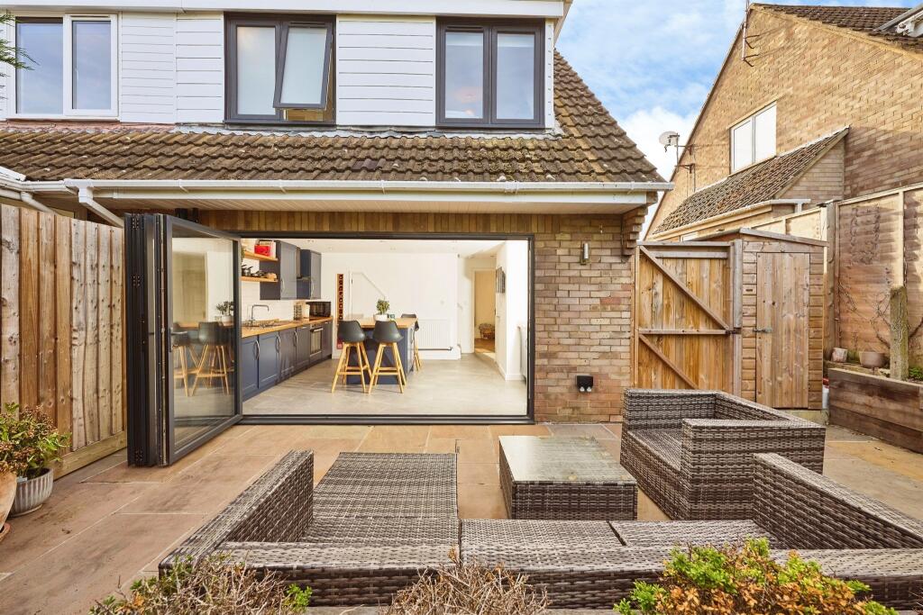 House in Oundle, North Northamptonshire - View 4