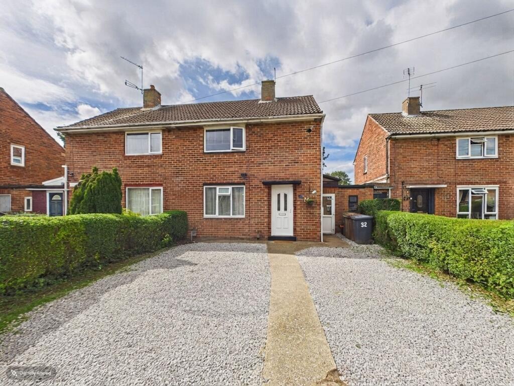 2-bed semi-detached on Stapleford Avenue, Lincoln, LN2, £160,000