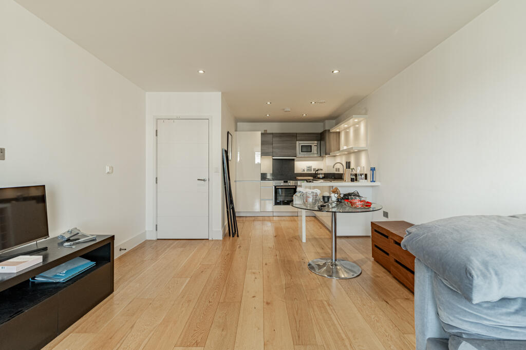 Apartment in London - View 5