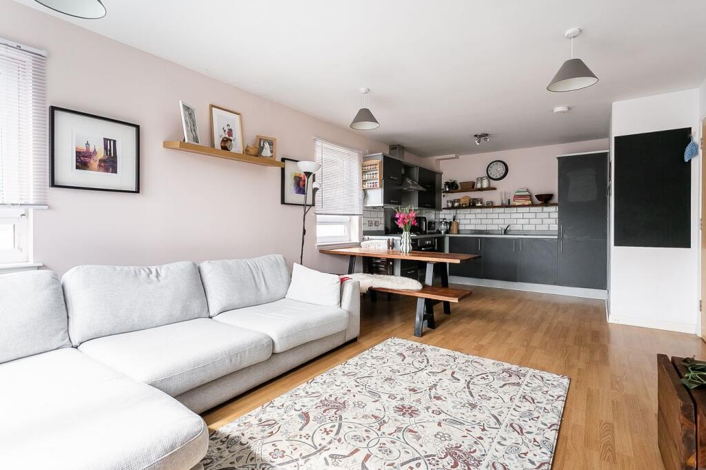 Apartment in Edinburgh - View 4