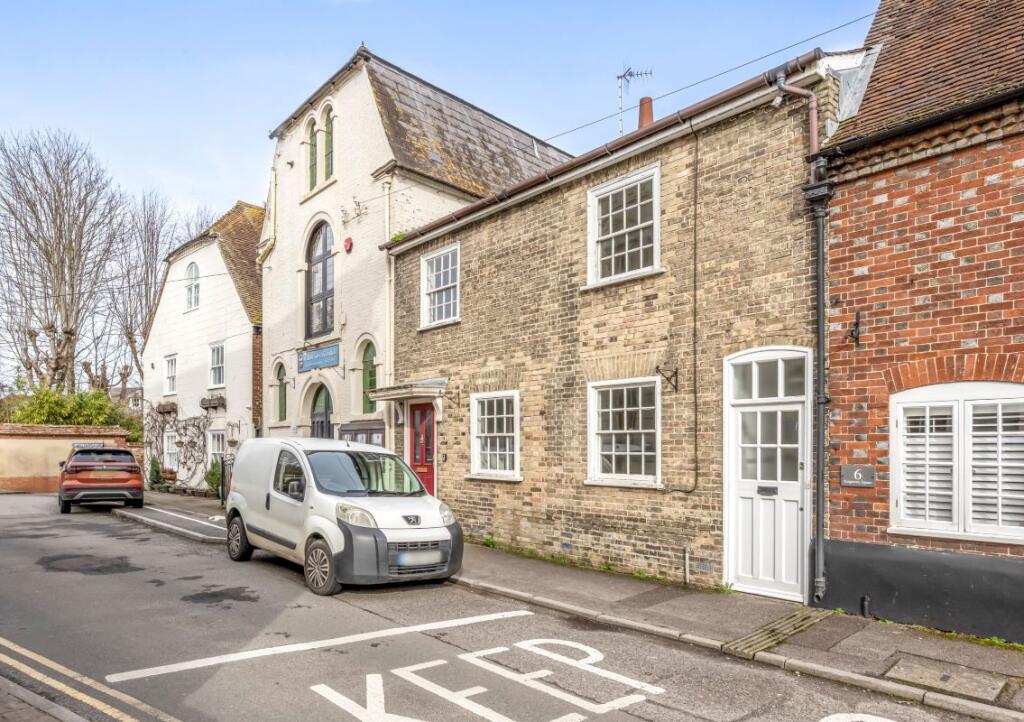 Main image of property: 6A Kingsbury Square, Wilton, Wiltshire, SP2 0BA