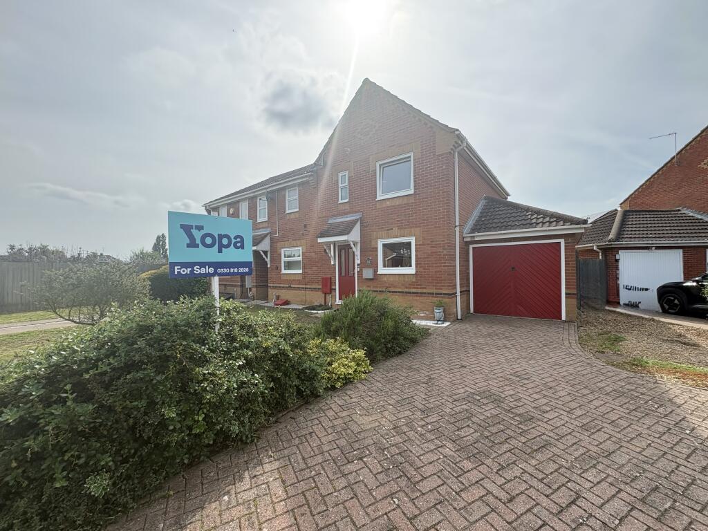 3-bed terraced on Turnstone Way, Peterborough, PE2, £265,000