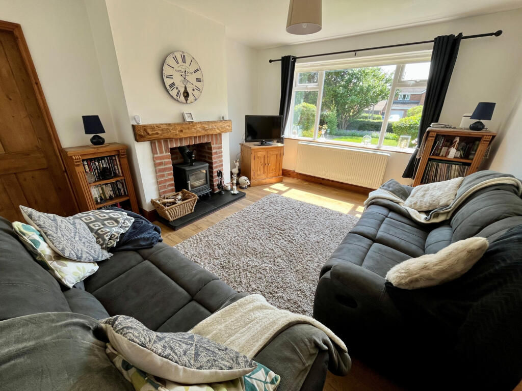 House in Hull - View 5