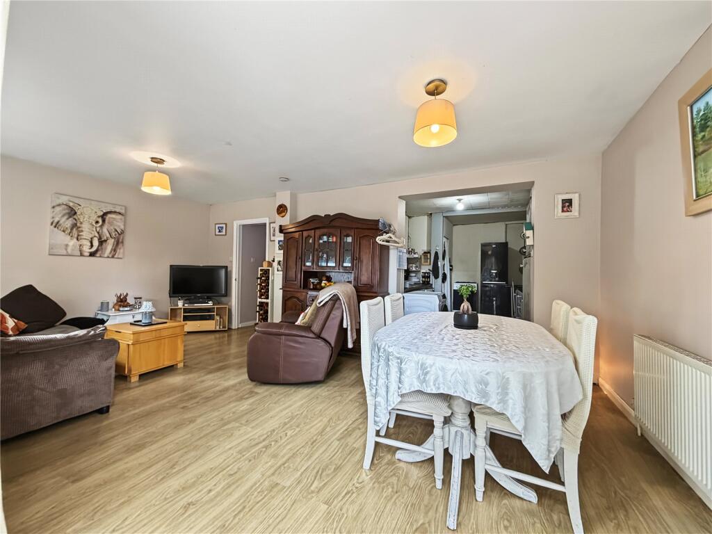 House in Gillingham, Twydall - View 5