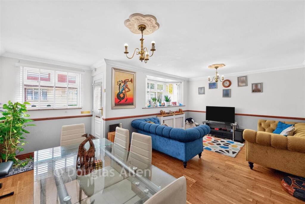House in Southend-on-Sea - View 2