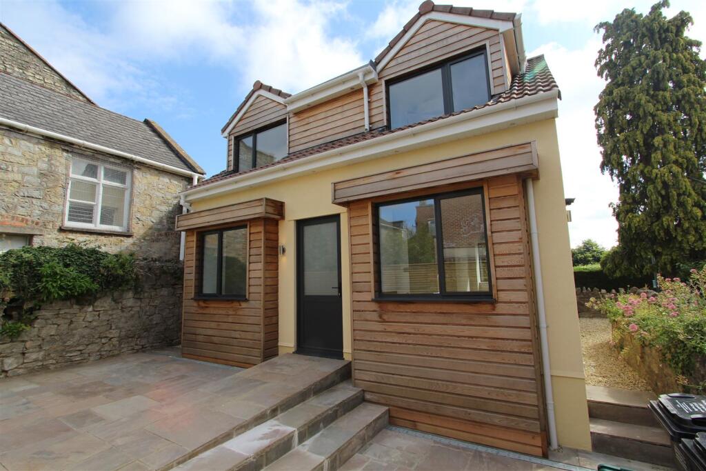 Main image of property: 14 Back Lane, Keynsham, Bristol