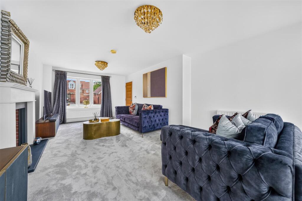 House in Ilford - More