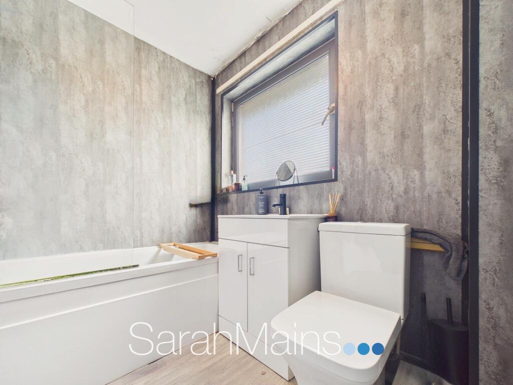 House in Newcastle upon Tyne - View 4