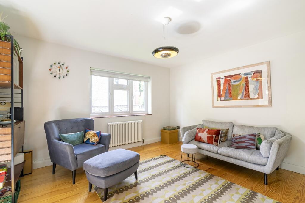 Apartment in London - View 5