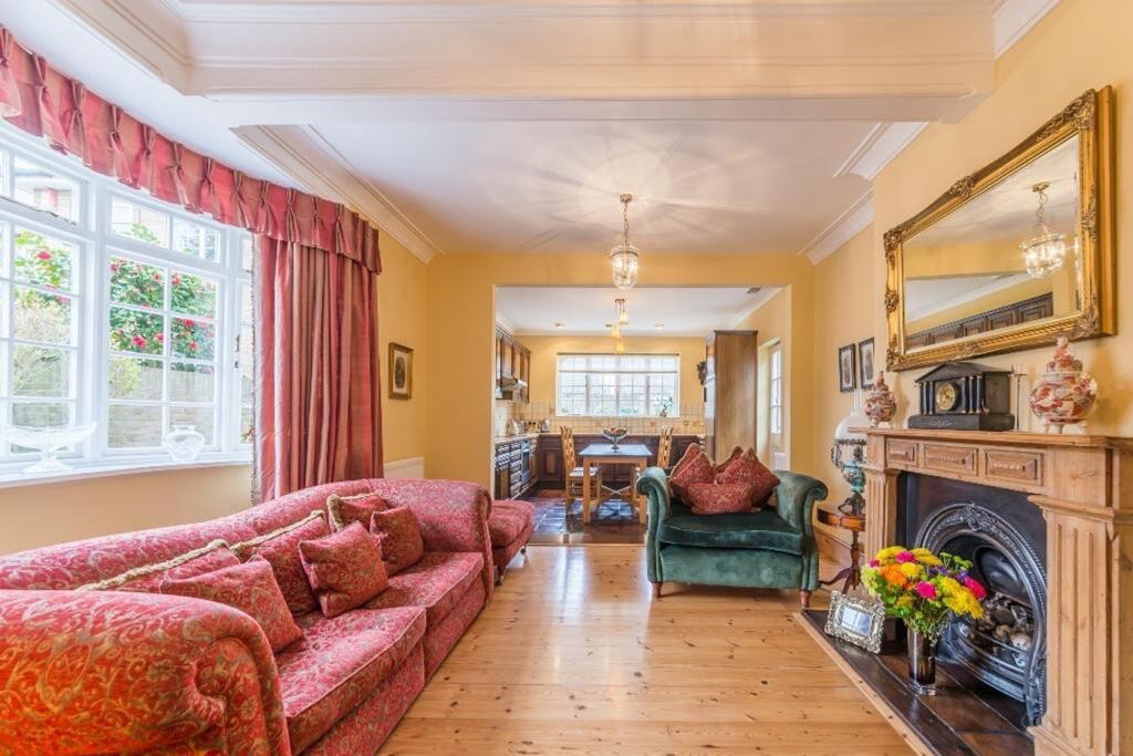 House in Enfield - View 4
