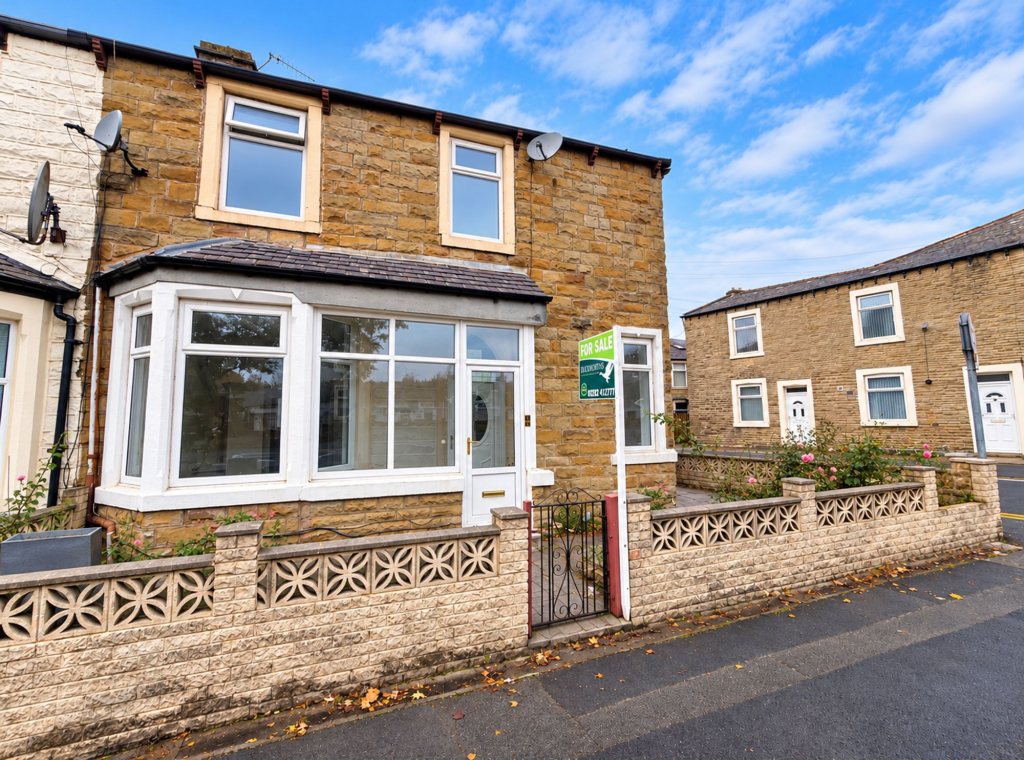 House in Burnley, Pike Hill, Fulledge