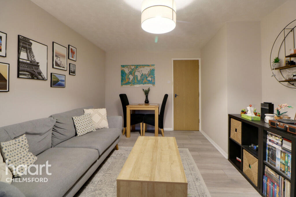 Redmayne Drive, Chelmsford photo 4