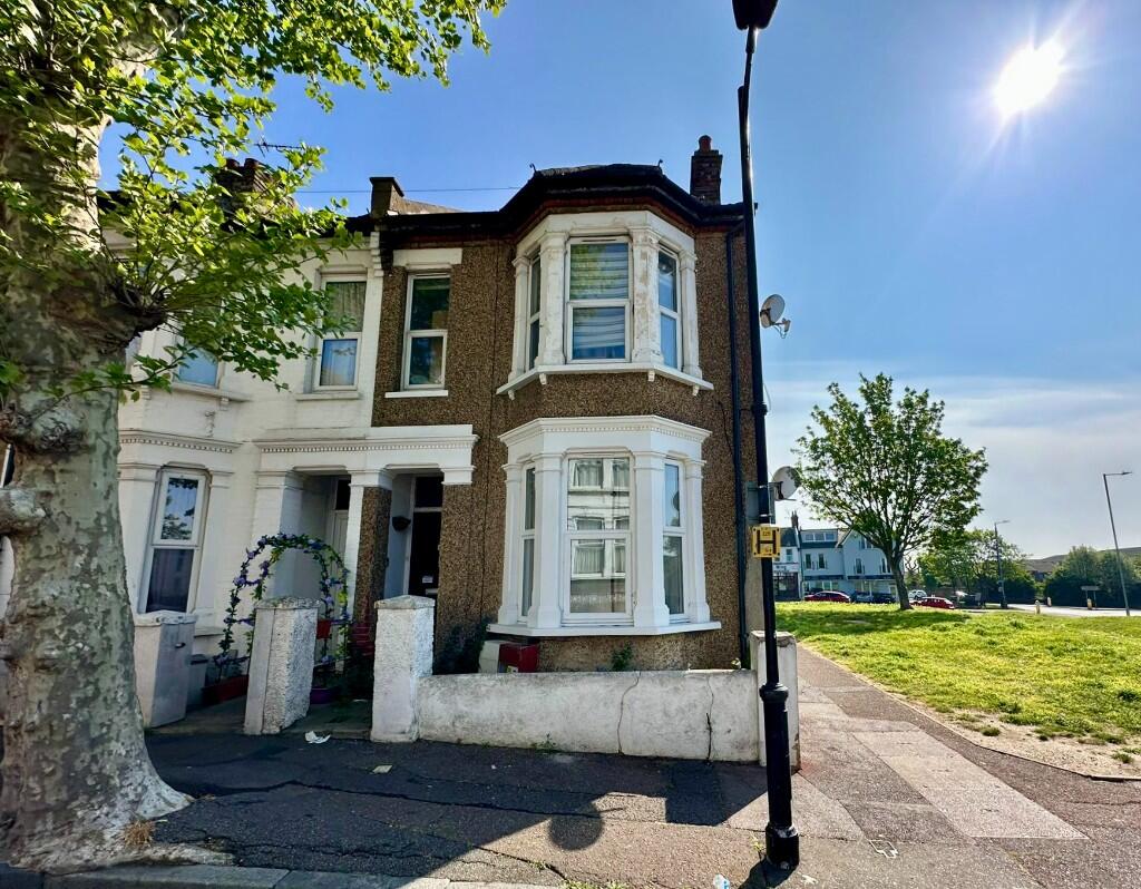Main image of property: Old Southend Road, Southend-On-Sea, Essex, SS1