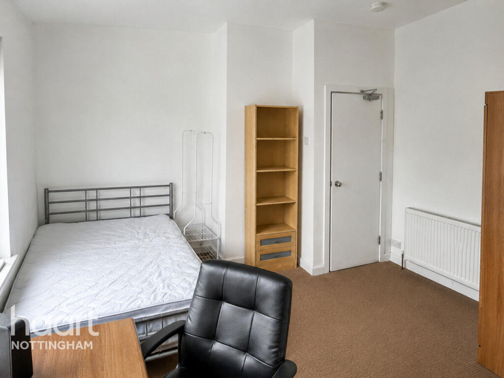 House in Nottingham, Dunkirk - View 3