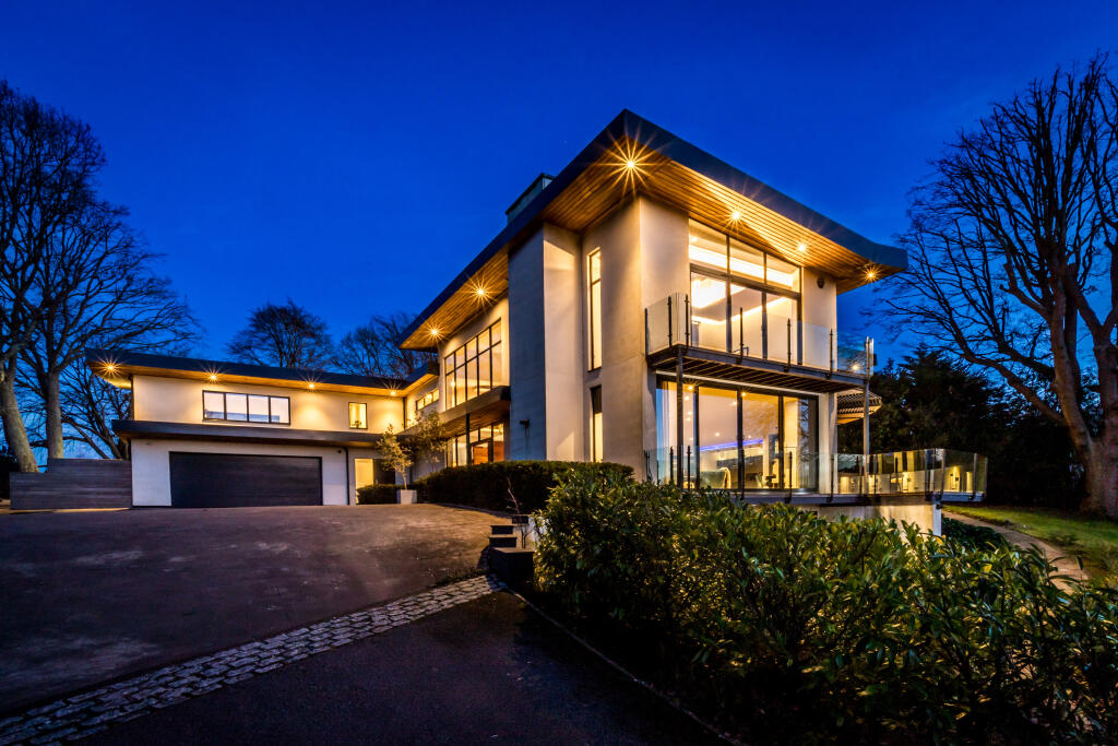 Main image of property: Farnham Lane, Langton Green, TN3