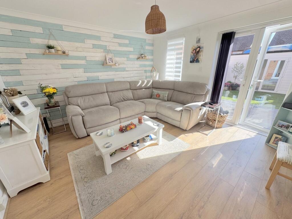 Waterston Close, Canford Heath , Poole, BH17 photo 2