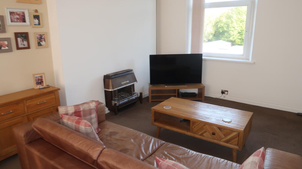 House in Newport - View 4