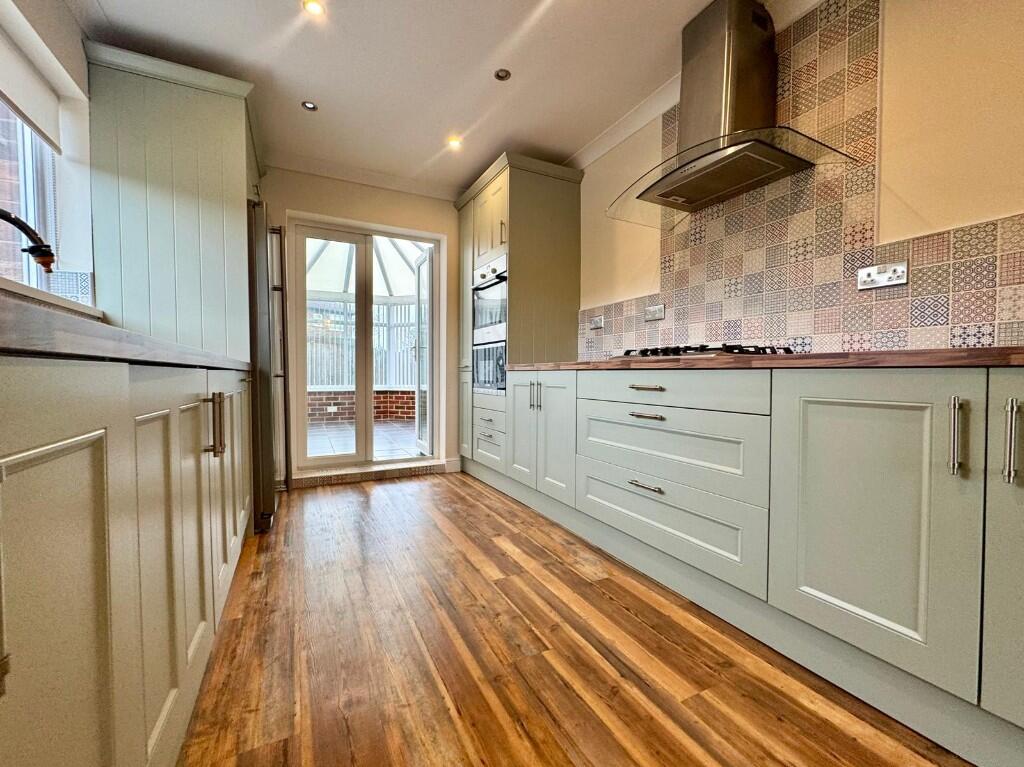Geneva Drive, Redcar, North Yorkshire, TS10 – další