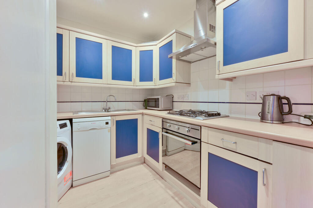 Apartment in London, West Ealing, Hanwell - View 4