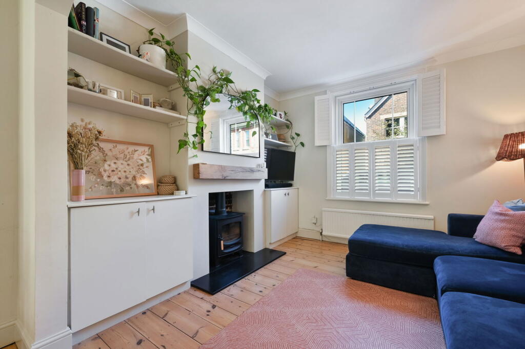 House in Reigate, South Park - View 3