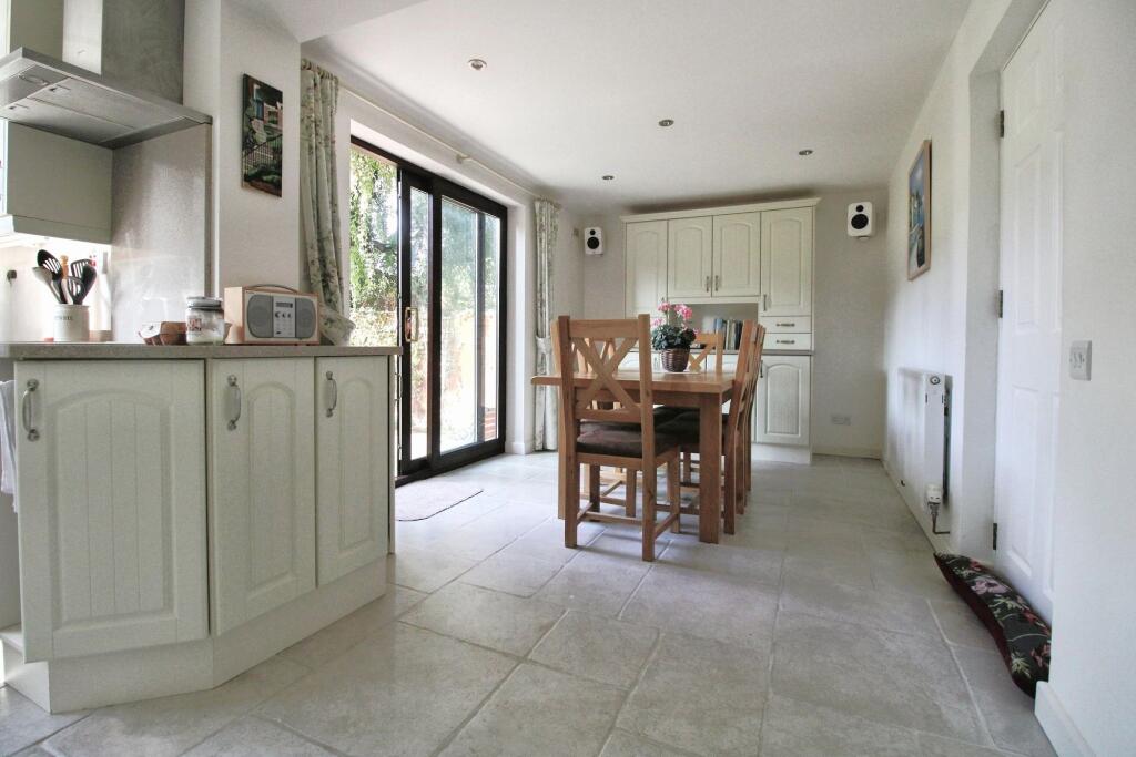 House in Cricklade, Wiltshire - View 3