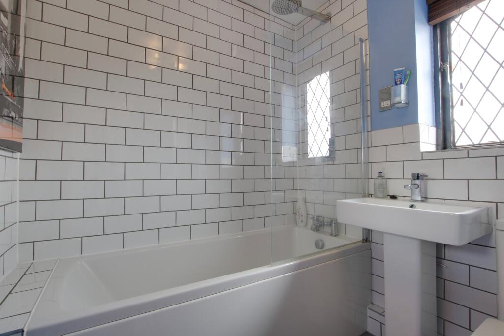 House in Fareham, Fleetend - More