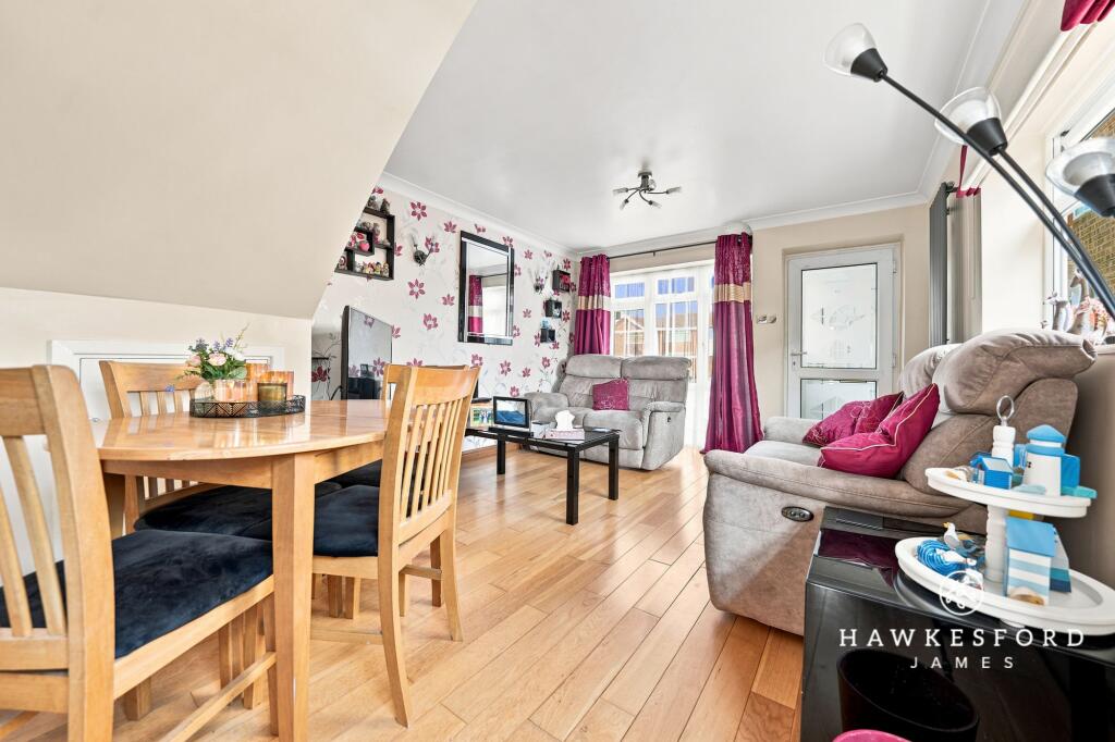 House in Swale, Grove Park, Milton Regis - View 2