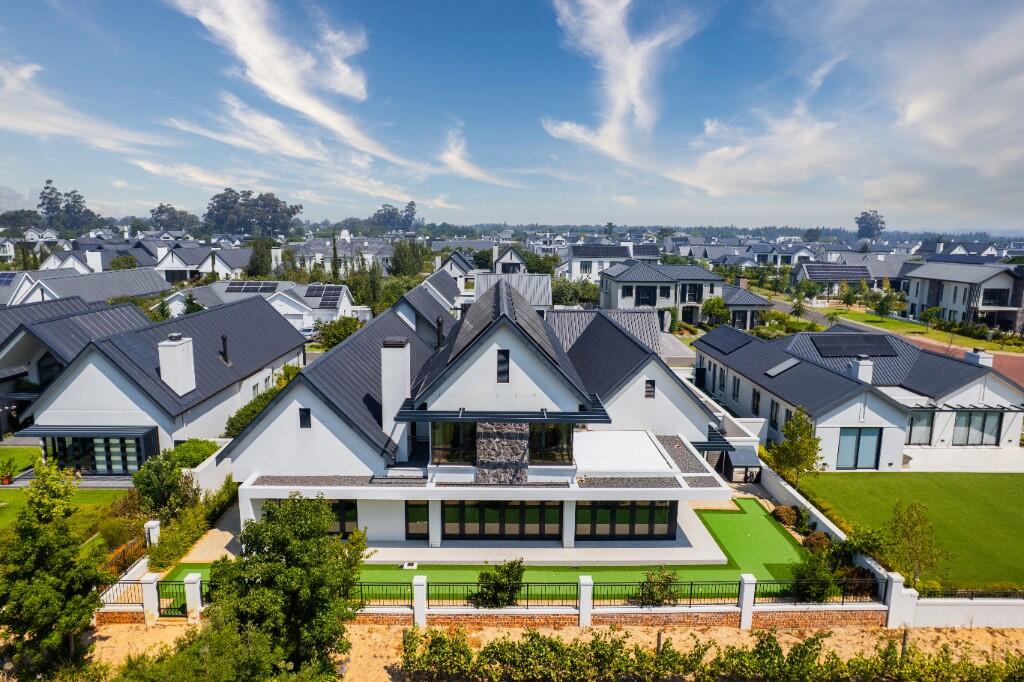 Main image of property: Paarl, Western Cape