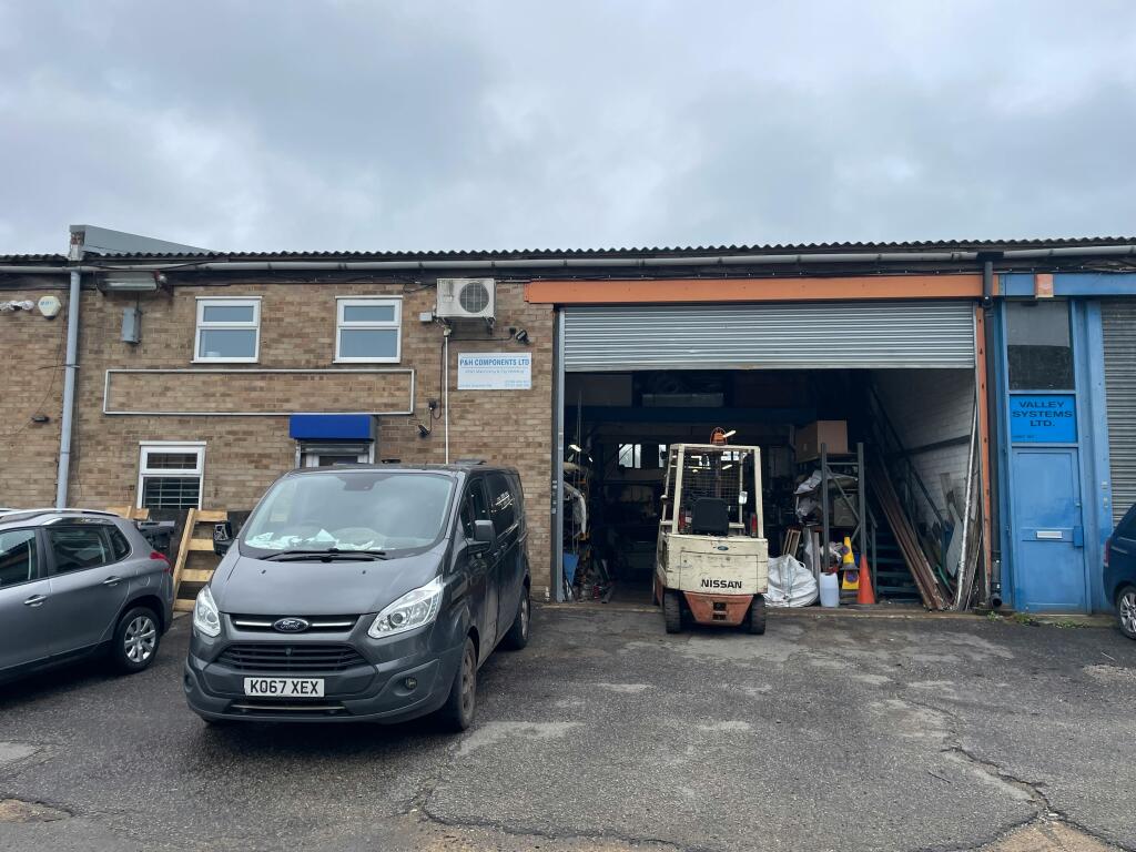 Main image of property: Unit B8 Crabtree Road, Thorpe Industrial Estate, Egham, TW20 8RN