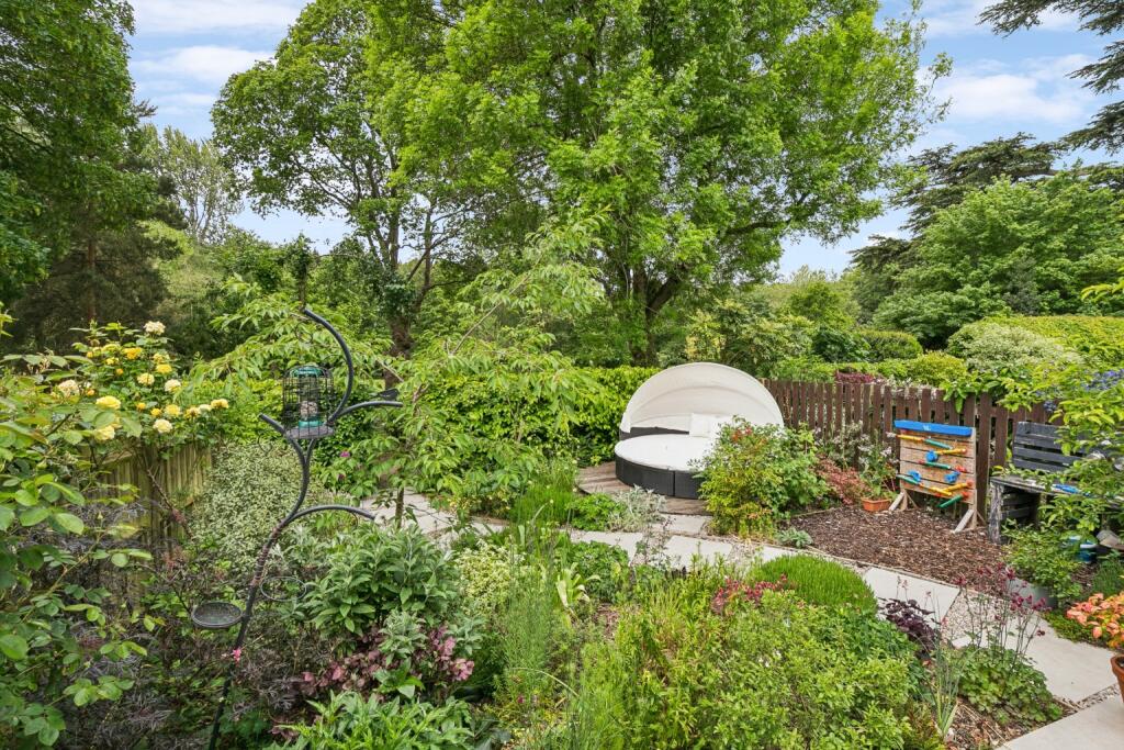 House in St Albans - View 4