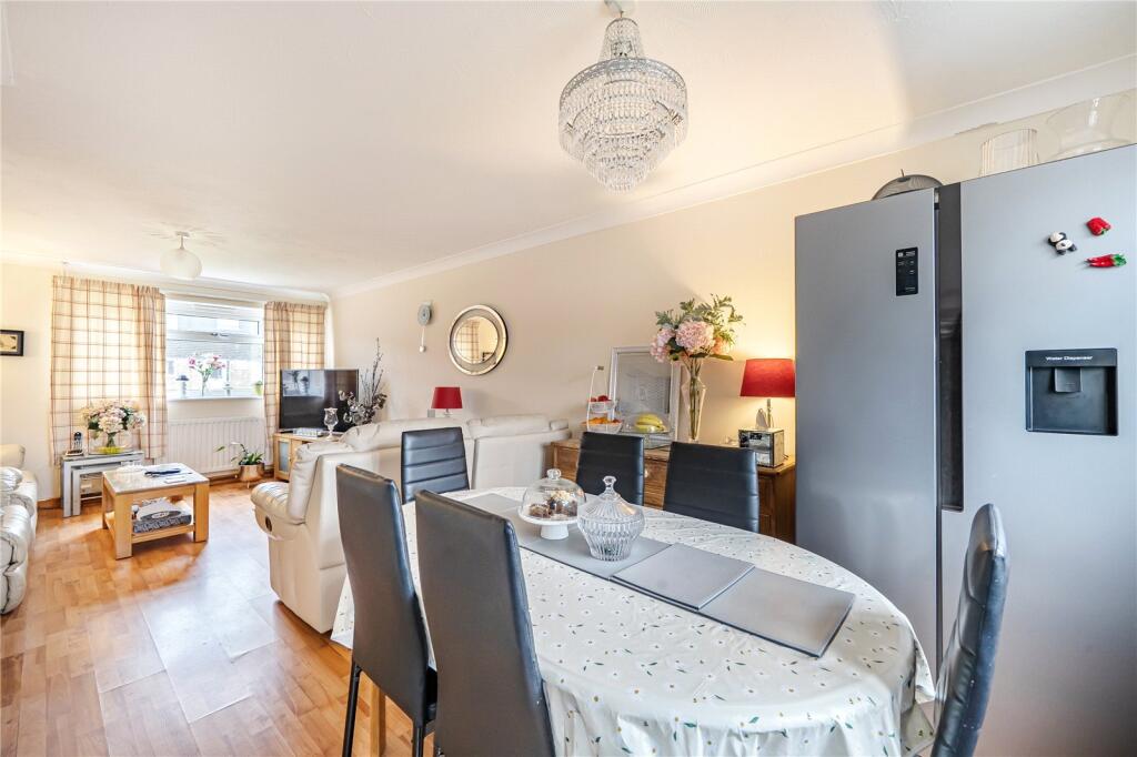 Blenheim Drive, Bicester - View 4