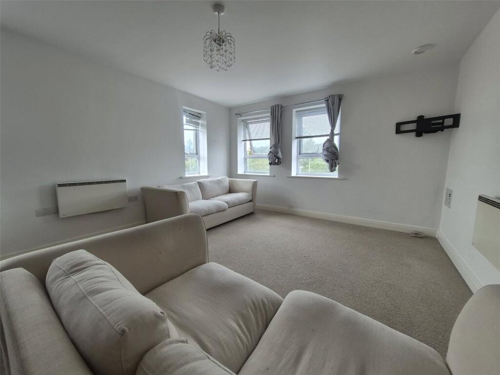 Eastgate Apartments, 261 Victoria Avenue East, Manchester, M9 photo 3